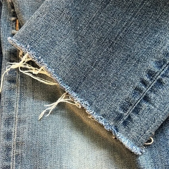 rag & bone Straight Leg Medium Blue Wash Colour: Elgin Women's 24 Raw Hem - Picture 9 of 15